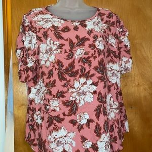 Floral short sleeve top
